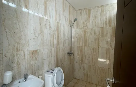 Rumah 2 lantai di East Terrace Metland