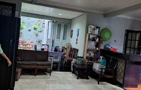 Rumah Asri , siap huni , bagus lokasi strategis