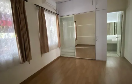 Rumah siap huni, rapi, tinggal masuk dengan 4KT