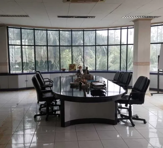 Gedung 3 in 1 untuk Office , Resto dan kost lokasi premium