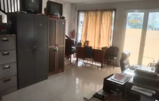 Dijual gedung /gudang serbaguna,bisa digunakan kantor juga