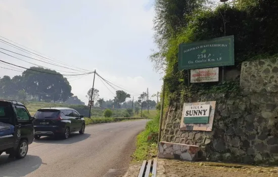 Gunung geulis dekat Summarecon lokasi retret jual bawah NJOP