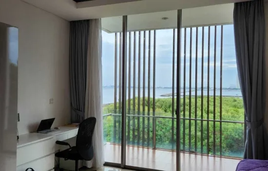 Rmh 3 lantai kondisi furnish  di Seafront Ancol