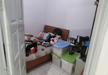 DIJUAL RUMAH HADAP BARAT DAYA DEPAN TAMAN @ PURI KENCANA