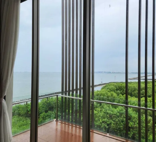 Rmh 3 lantai kondisi furnish di Seafront Ancol