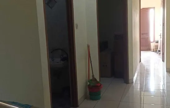 Dijual Rumah 4.5 lantai di Jembatan Lima