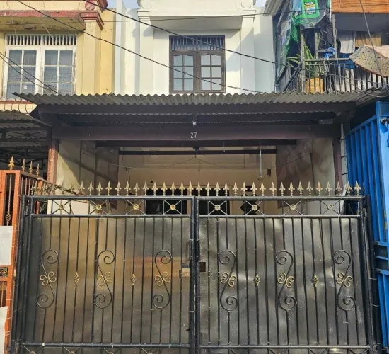Rumah taman palem lestari