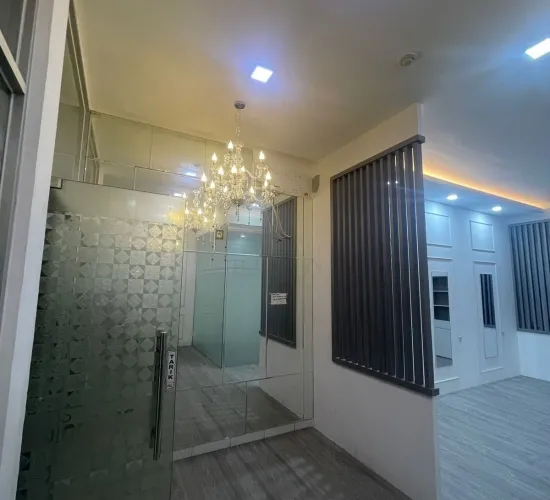 Ruko siap pakai 2 lantai. kamar mandi 2