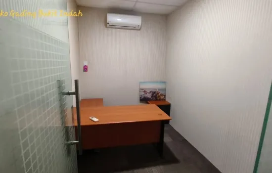 ruko siap pakai 4.5 lantai kamar mandi 4