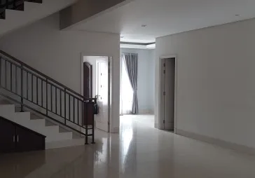 Rumah mewah 2lt lippo karawaci lt 360m semi furnished