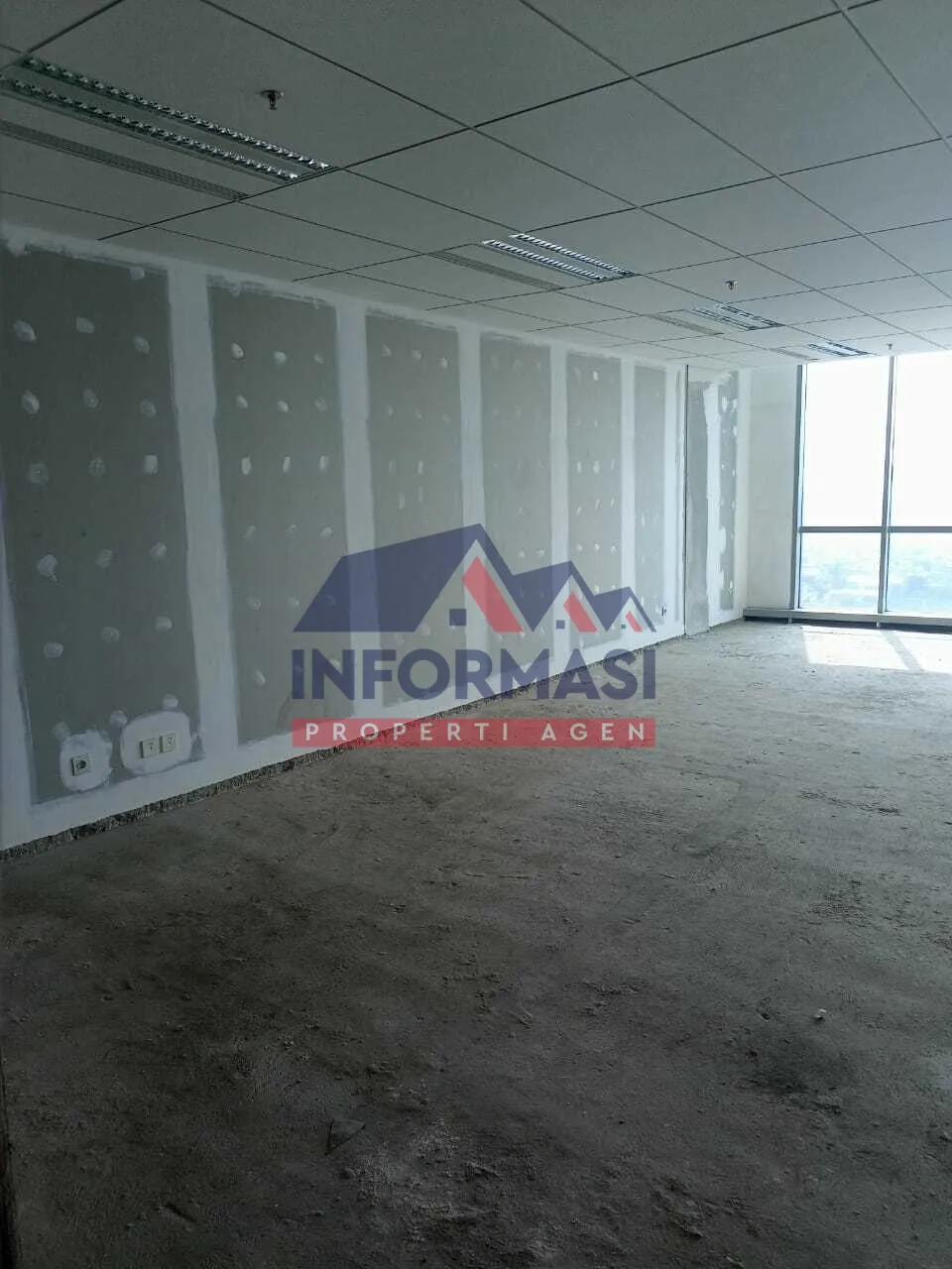 Ruang Kantor Strategis HOEK -  Ciputra Internasional