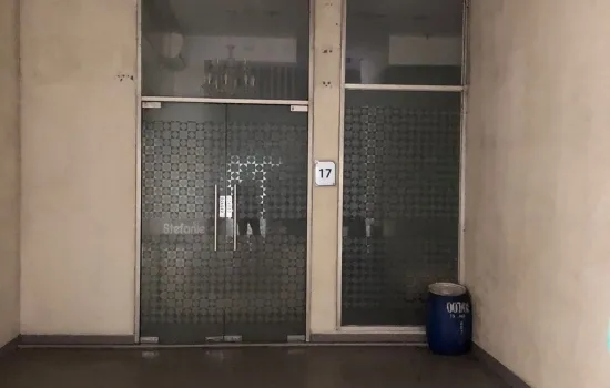 Ruko siap pakai 2 lantai. kamar mandi 2