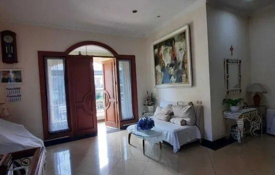 Dijual rumah di villa melati mas