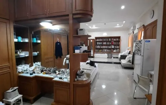 Dijual rumah di villa melati mas