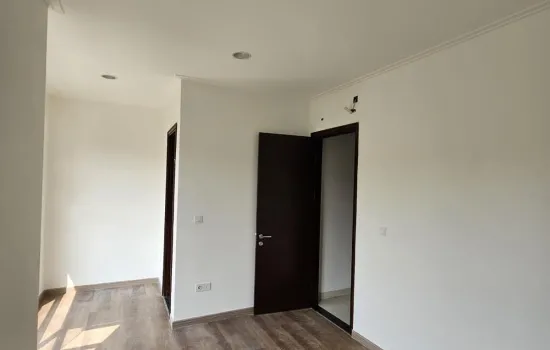 Rumah siap huni, rapi dan strategis di PIK Gold Coast