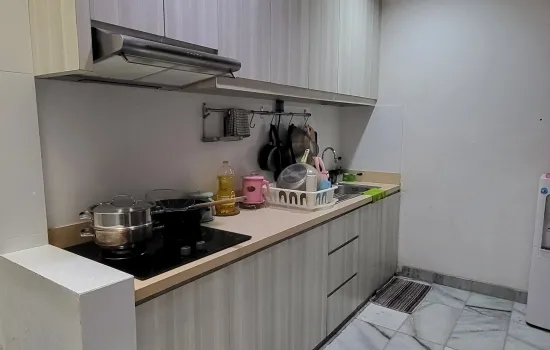 Rumah Intercon Jakbar 2 lantai, dalam cluster