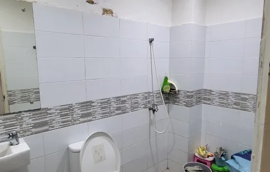 Rumah Intercon Jakbar 2 lantai, dalam cluster