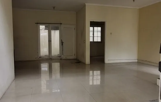 Rumah minimalis 2 lantai permata regency