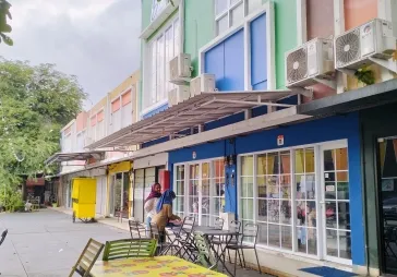 Ruko gandeng, lokasi bagus pasar segar bintaro