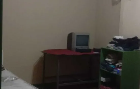 Rumah bagus ,  2 lantai , 4 kmr tidur , 4 kamar mandi 1 kmr