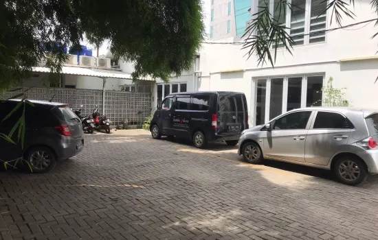 Rumah usaha, lokasi bagus Margonda