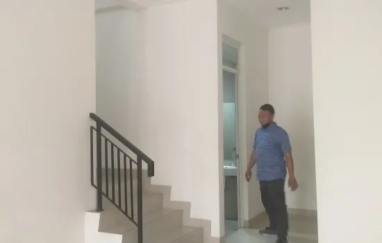 Dijual Ruko gandeng hadap jalan strategis Ciledug Tangerang