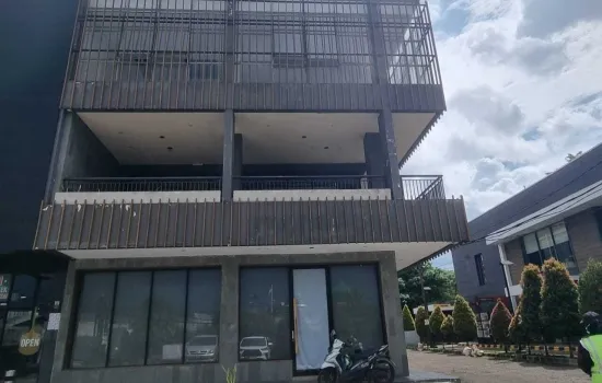 Rukan Gandeng 3 Lantai- Pinggir Jalan Ramai