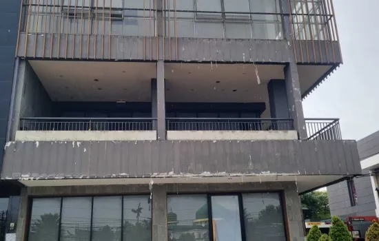 Rukan Gandeng 3 Lantai- Pinggir Jalan Ramai