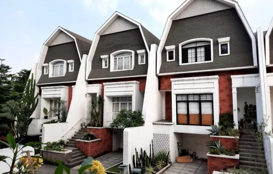 Rumah bagus , rapi , mewah , siap huni  , lokasi strategis