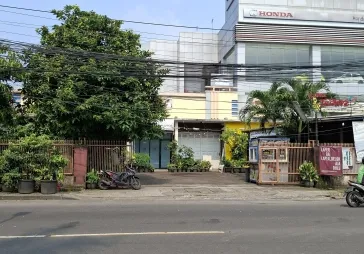 4 rk gandeng tepi jl raya ramai 2 arah ciputat SHM