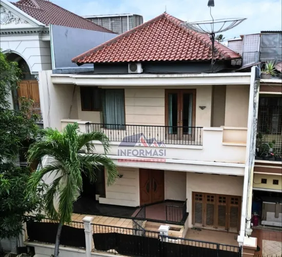 2,5 lantai bagus hadap utara