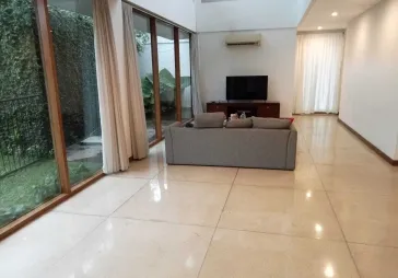 Rumah bagus , rapi siap huni , di Cluster 4 KT , 3 KM