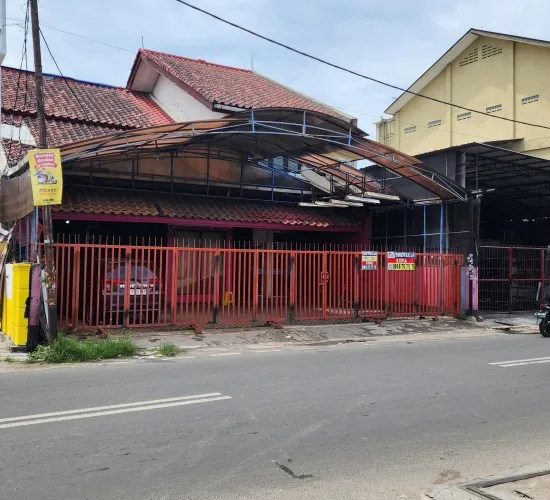 Ruko  strategis jl. Meruya Ilir Raya  luas  tanah 298 m2.