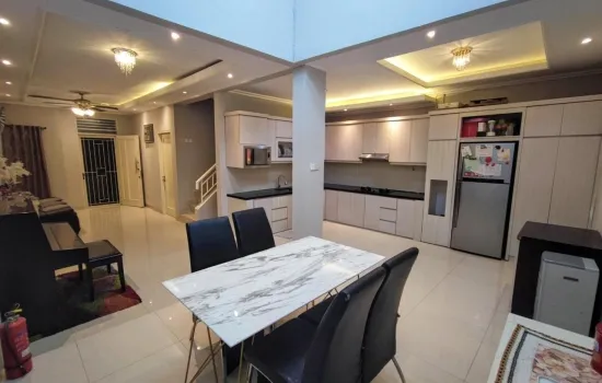 Rumah Puri Mansion 2 lantai Siap huni