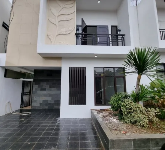 PROJECT : Edenvale Town house brandnew