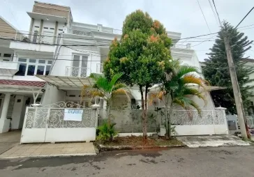 Dijual Rumah hitung tanah Flaminggo Bintaro