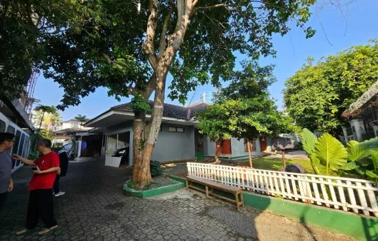 rumah tua hitung tanah jeruk purut