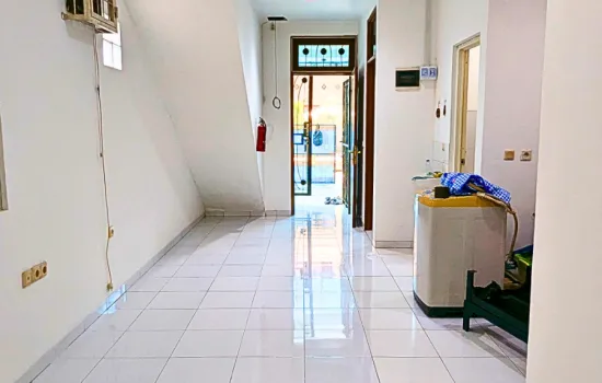 Dijual kos2an 3 lantai  di Karet,Jaksel