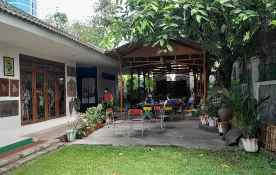 rumah tua hitung tanah jeruk purut