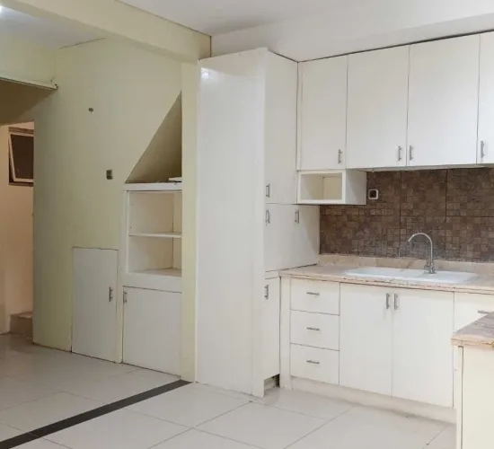 Rumah bagus 2lantai , siap huni kT4 , KM 3