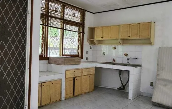 Dijual Cepat Villa Cisarua, Puncak Bogor. LT 2.100 m
