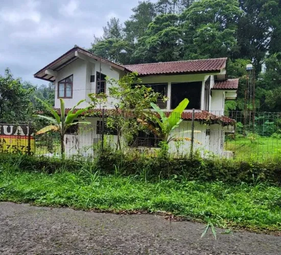Dijual Cepat Villa Cisarua, Puncak Bogor. LT 2.100 m