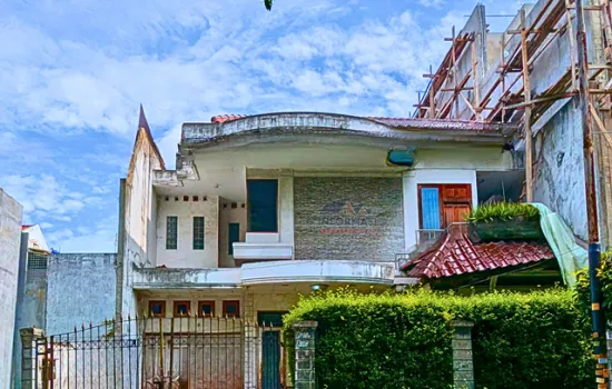 Rumah 2 lantai 4 kamar tidur