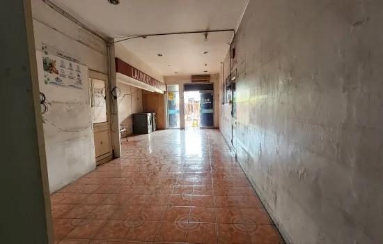 Ruko  strategis jl. Meruya Ilir Raya  luas  tanah 298 m2.