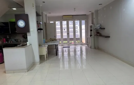 Rumah Permata Mediterania 2 lantai dalam cluster