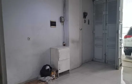 Dijual Ruko Strategis  pinggir tol  Muara Karang Jak-Ut