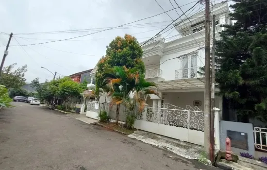 Dijual Rumah hitung tanah Flaminggo Bintaro