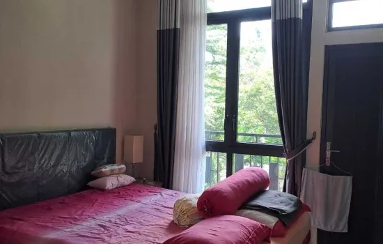 Rumah 2 lantai 4 kamar tidur