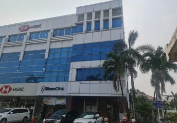 ruko siap pakai 4.5 lantai..hadap jalan tol