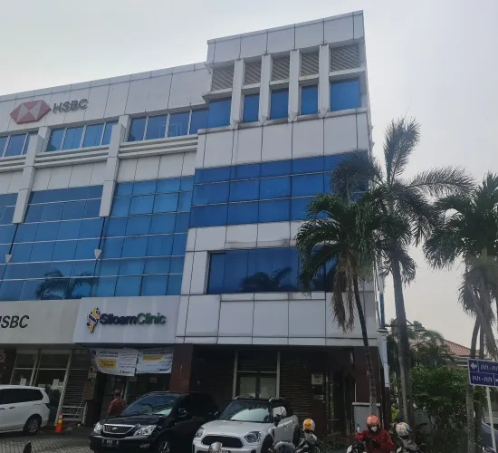 ruko siap pakai 4.5 lantai..hadap jalan tol